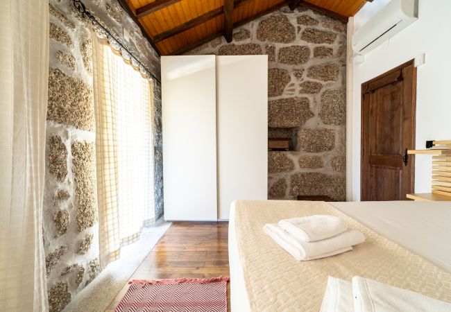 Casa en Vieira do Minho - Casa do Souto Vieira do Minho - Casa Rural com piscina by House and People Casa en Vieira do Minho - Casa do Souto Vieira do Minho - Casa Rural com piscina by House and People