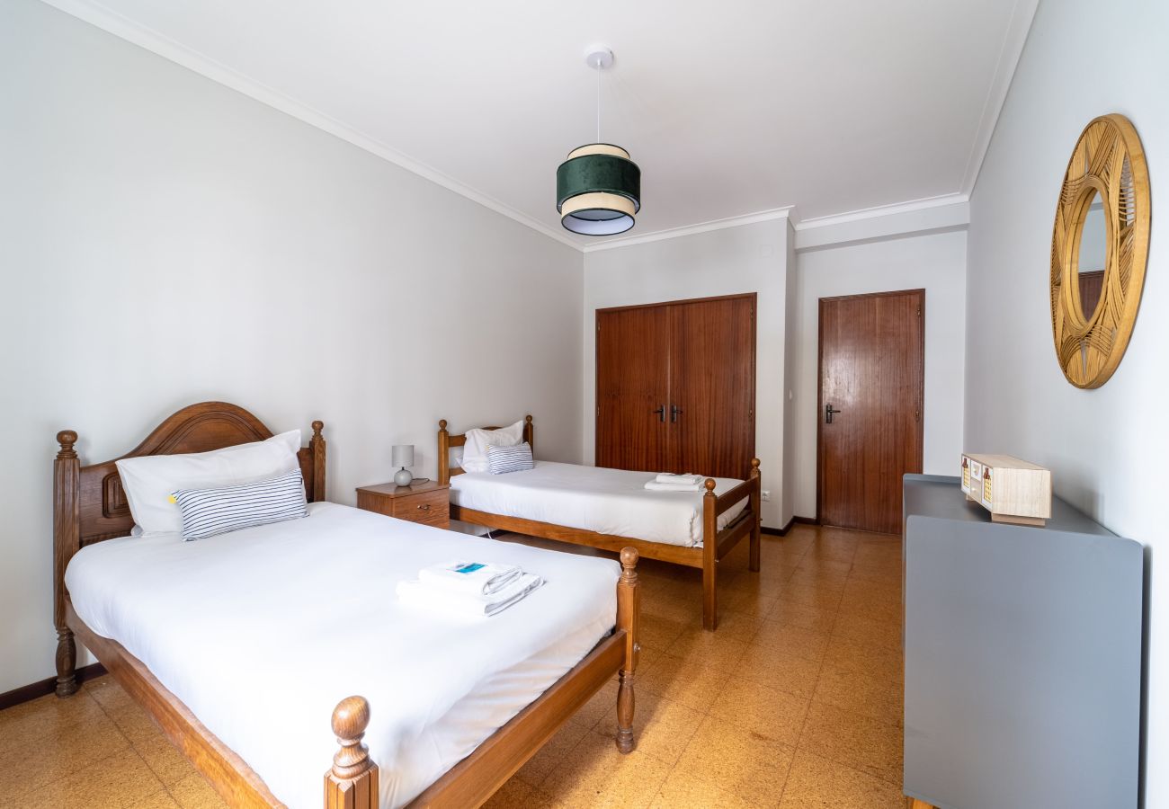 Casa en Viana do Castelo - Amorosa Villa, 500m from the beach by House and People