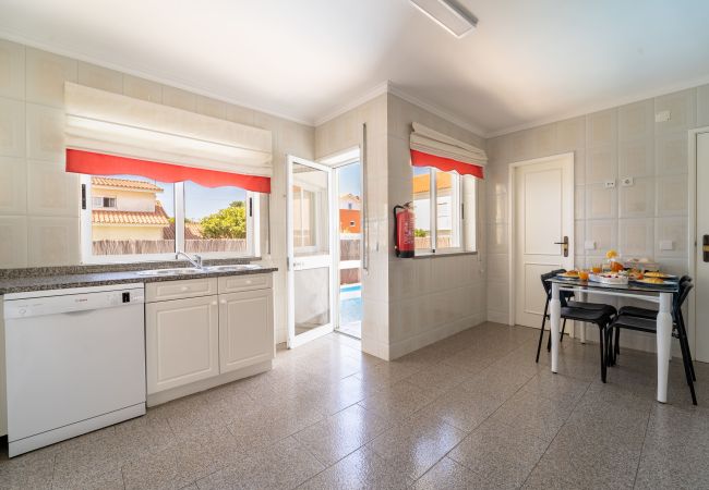 Casa en Esposende - Marinhas Esposende - Moradia V4 com piscina junto à praia by House and People pt Travessa Fra Casa en Esposende - Marinhas Esposende - Moradia V4 com piscina junto à praia by House and People pt Travessa Fra