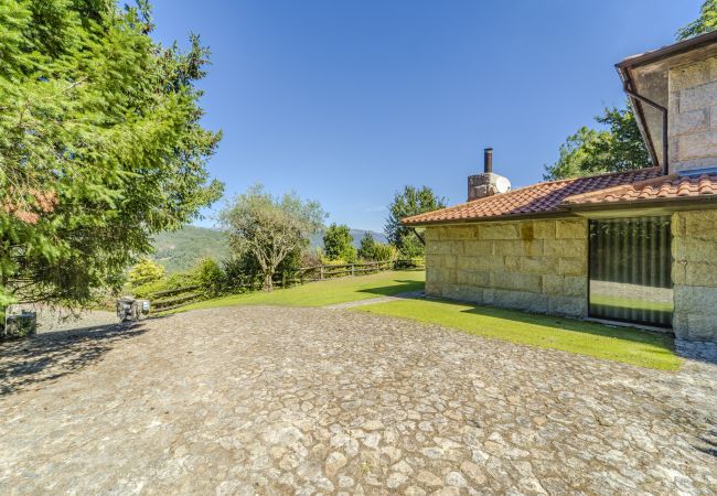 Casa en Caniçada - Ge House by House and People Casa en Caniçada - Ge House by House and People