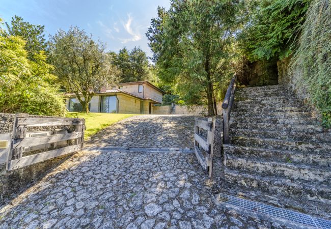 Casa en Caniçada - Ge House by House and People Casa en Caniçada - Ge House by House and People