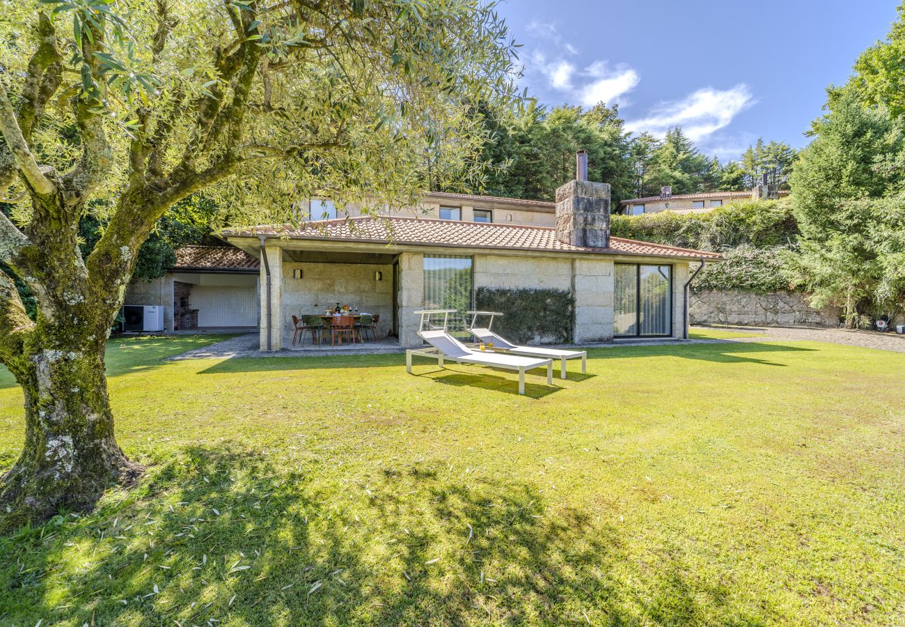 Casa en Caniçada - Ge House by House and People