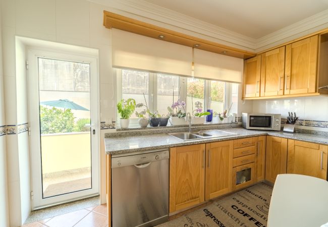 Casa en Carapeços - Casa Ar-Belo by House and People  Casa en Carapeços - Casa Ar-Belo by House and People