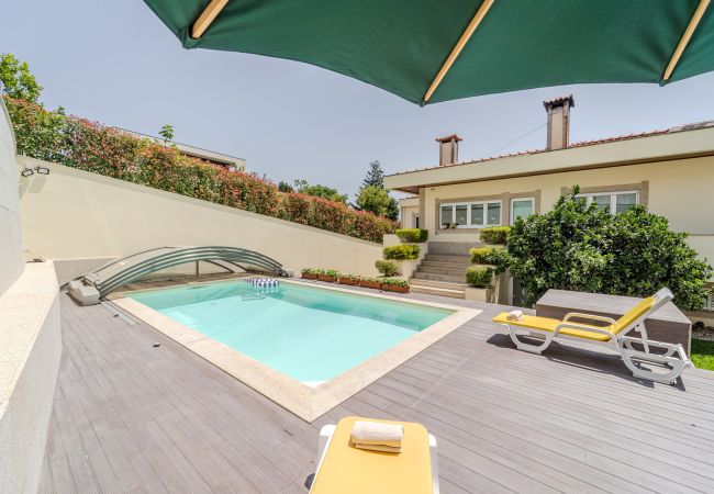 Casa en Carapeços - Casa Ar-Belo by House and People  Casa en Carapeços - Casa Ar-Belo by House and People