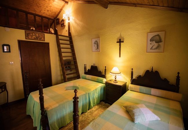 Casa en Valdosende - Quinta d' Azenha by House and People Casa en Valdosende - Quinta d' Azenha by House and People