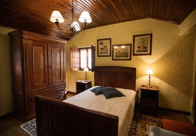 Casa en Valdosende - Quinta d' Azenha by House and People Casa en Valdosende - Quinta d' Azenha by House and People