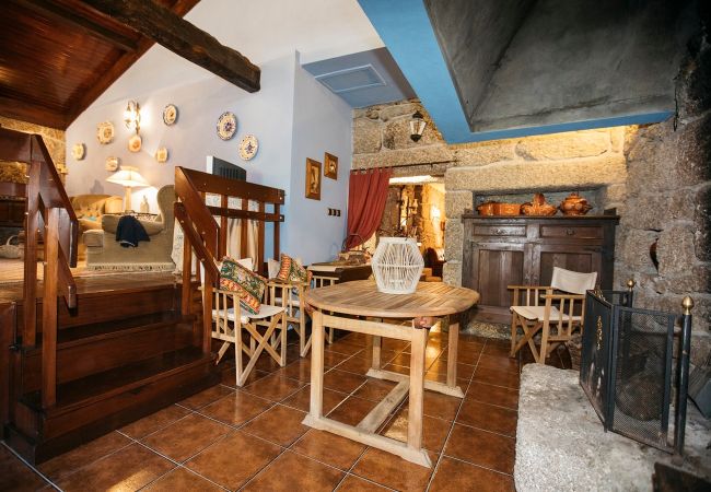 Casa en Valdosende - Quinta d' Azenha by House and People Casa en Valdosende - Quinta d' Azenha by House and People