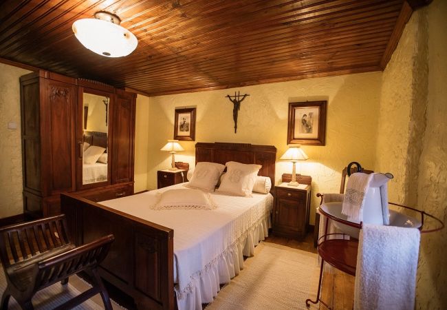 Casa en Valdosende - Quinta d' Azenha by House and People Casa en Valdosende - Quinta d' Azenha by House and People