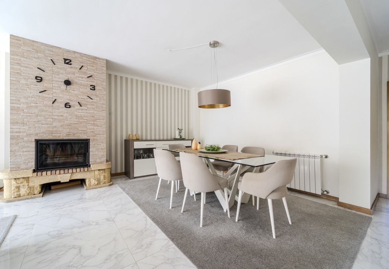 Casa en Vila Verde - Casa do Sol by House and People